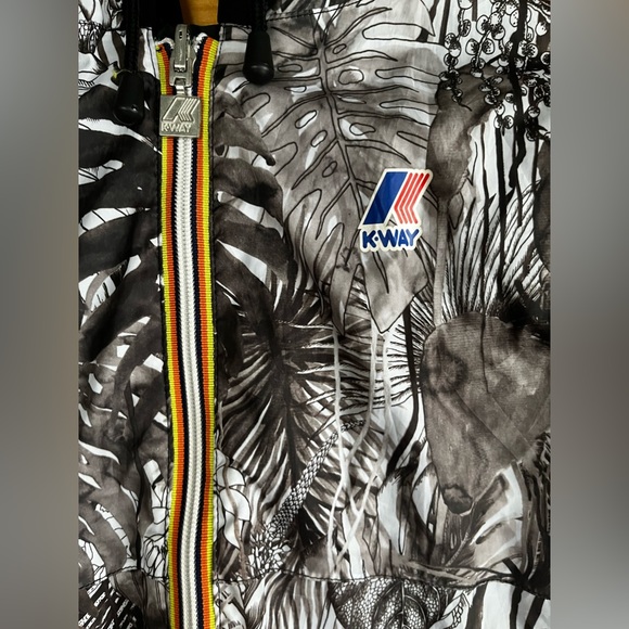 K-Way and Christian Lacroix reversible windbreaker - Picture 3 of 15